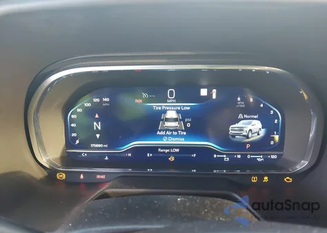 2022 Chevrolet Suburban C1500 Rst z USA, uszkodzony, nr VIN 1GNSCEKD7NR266106